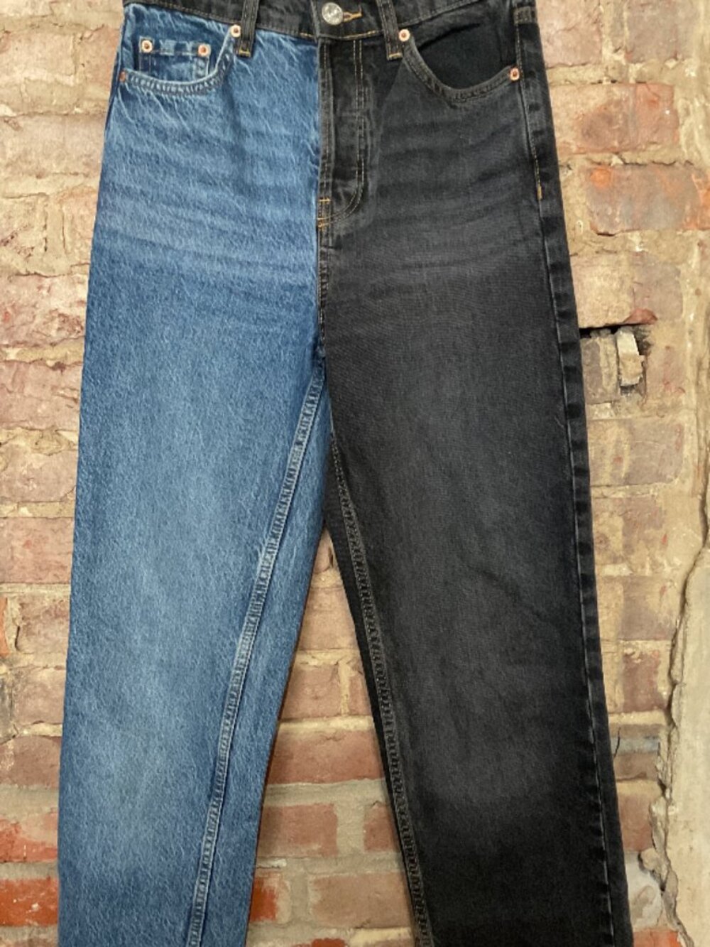 BDG Two Tone High Waisted Straight Jeans 25